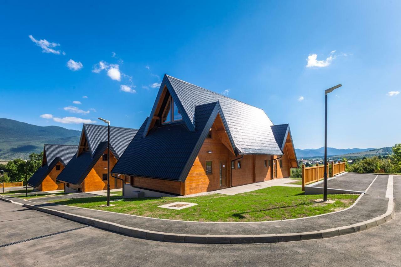 Hotel Wooden Houses Macola Korenica Exteriér fotografie