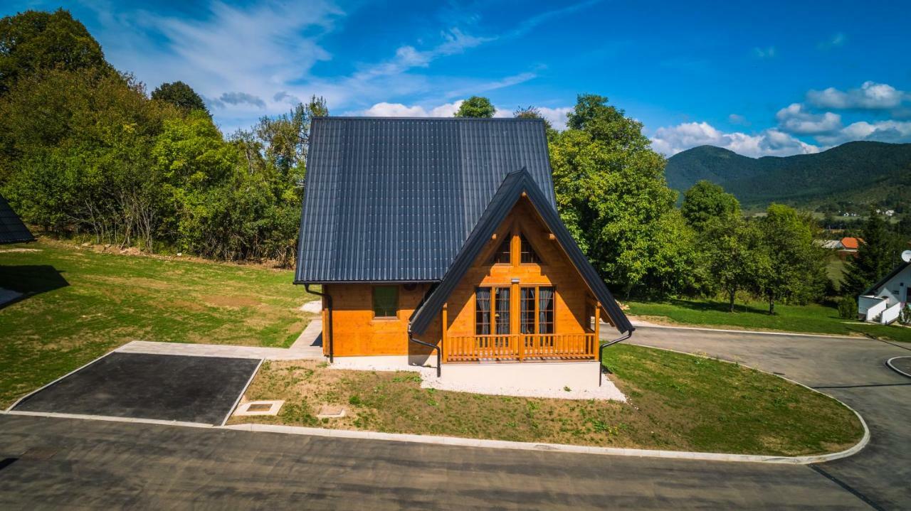 Hotel Wooden Houses Macola Korenica Exteriér fotografie